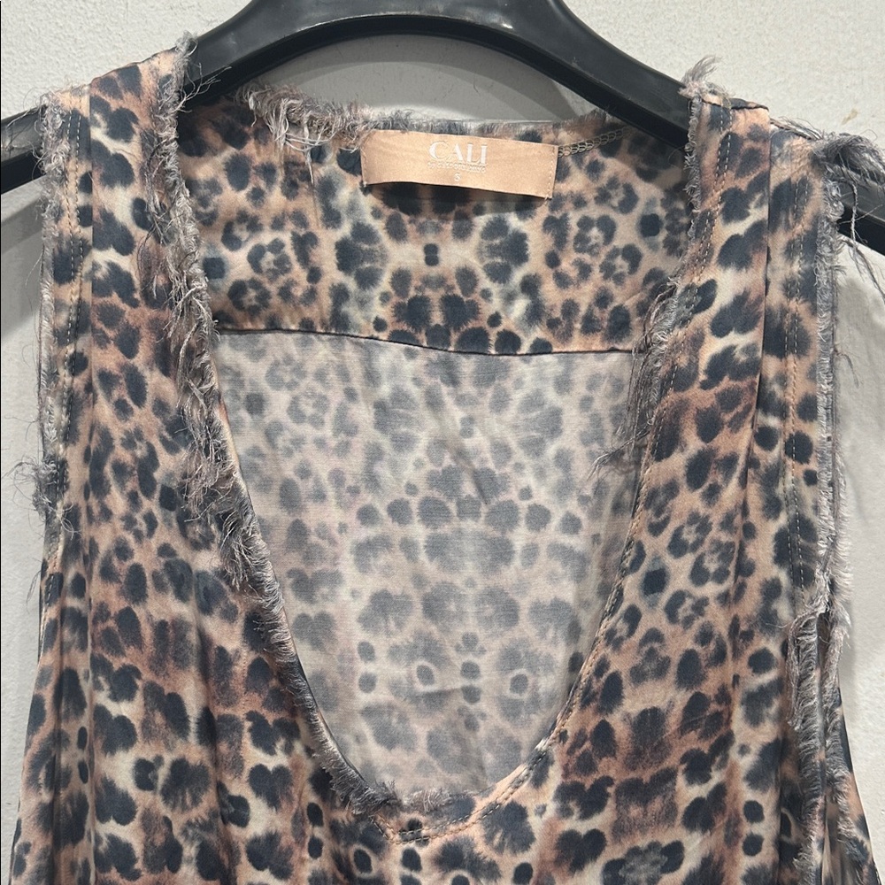 Cali by Cali Dreaming animal print silk top blouse tank size small brown black - Picture 3 of 7